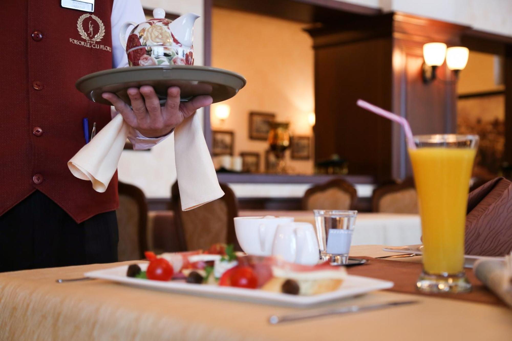 Hotel Foisorul Cu Flori Sinaia Exteriér fotografie