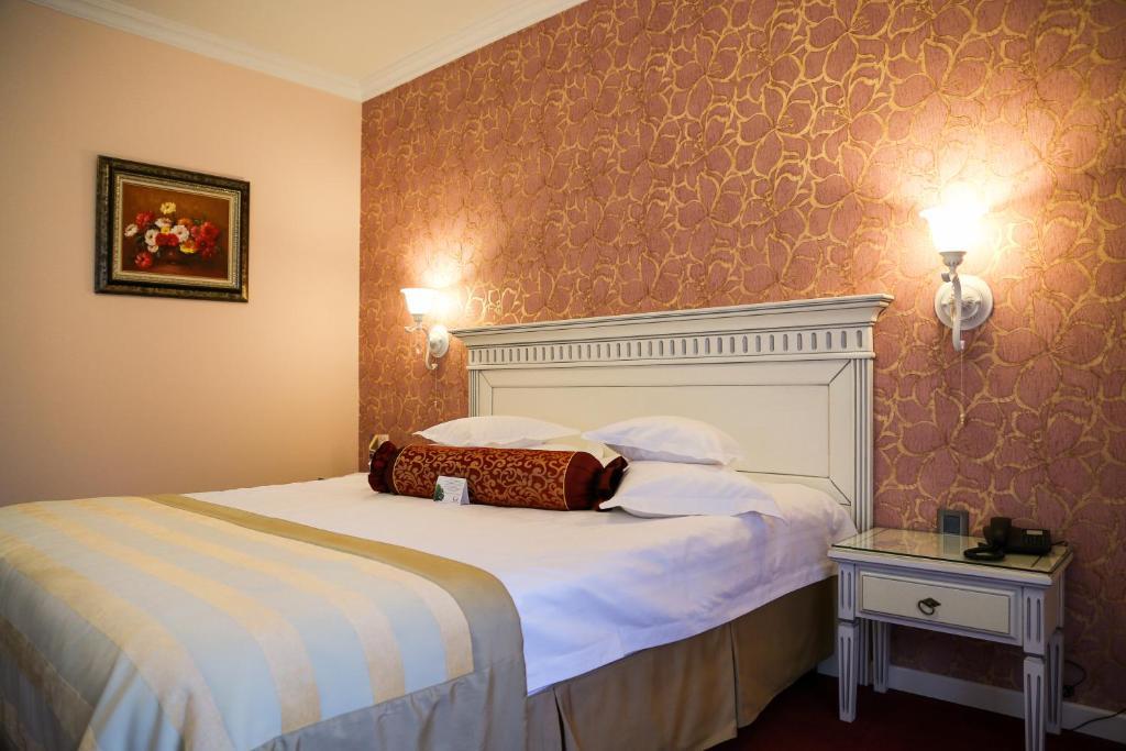 Hotel Foisorul Cu Flori Sinaia Exteriér fotografie