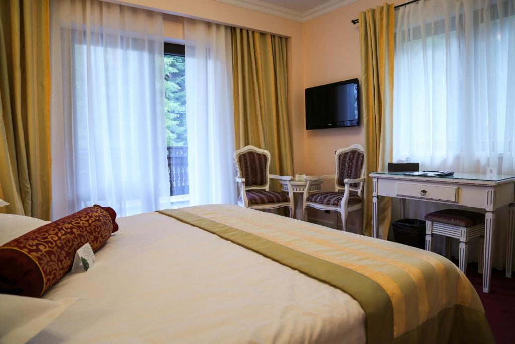 Hotel Foisorul Cu Flori Sinaia Exteriér fotografie