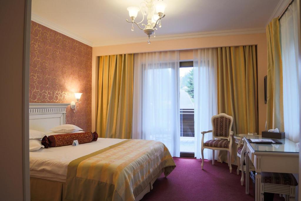 Hotel Foisorul Cu Flori Sinaia Exteriér fotografie